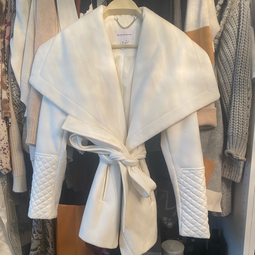 New without tags BCBG coat!